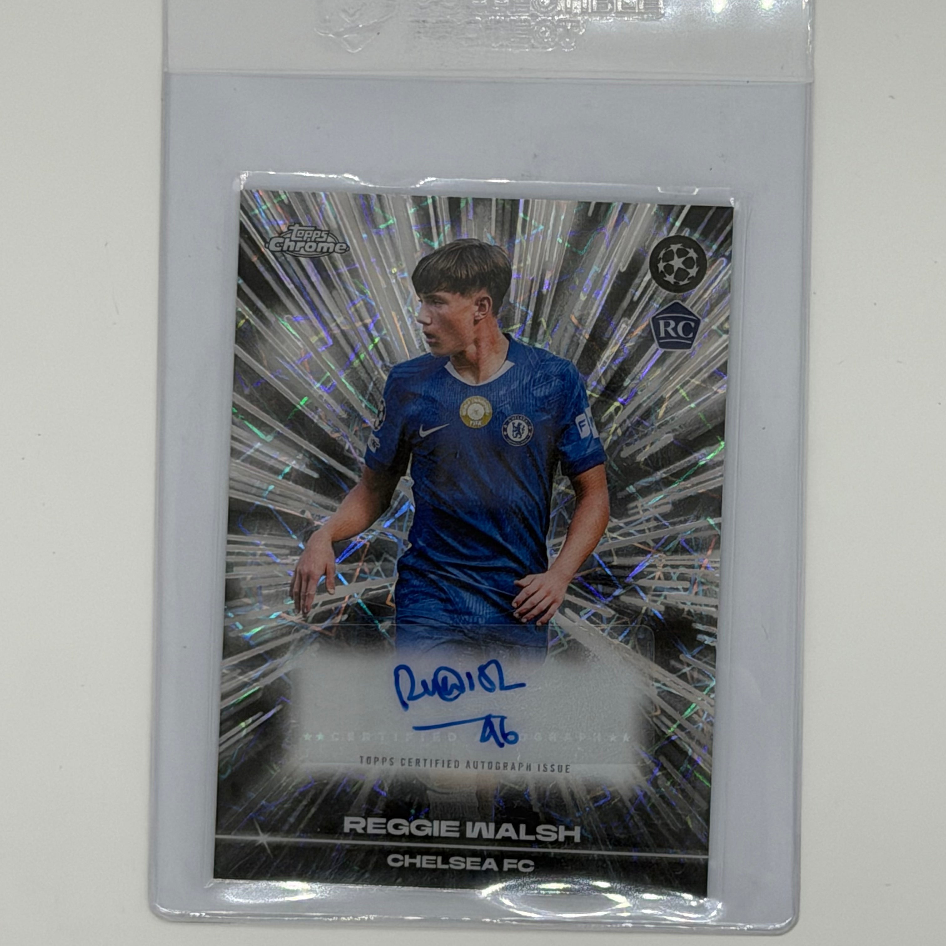 Reggie Walsh Chelsea FC UEFA Soccer Topps 2025-26 Chrome Black Lazer Auto