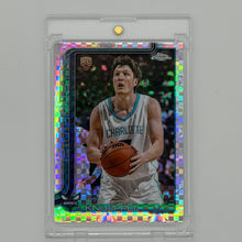 Kon Knueppel Charlotte Hornets NBA Basketball Topps 2025 Chrome Geomatric